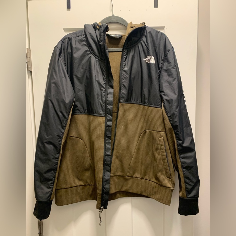 North Face Men’s middleweight full zip jacket